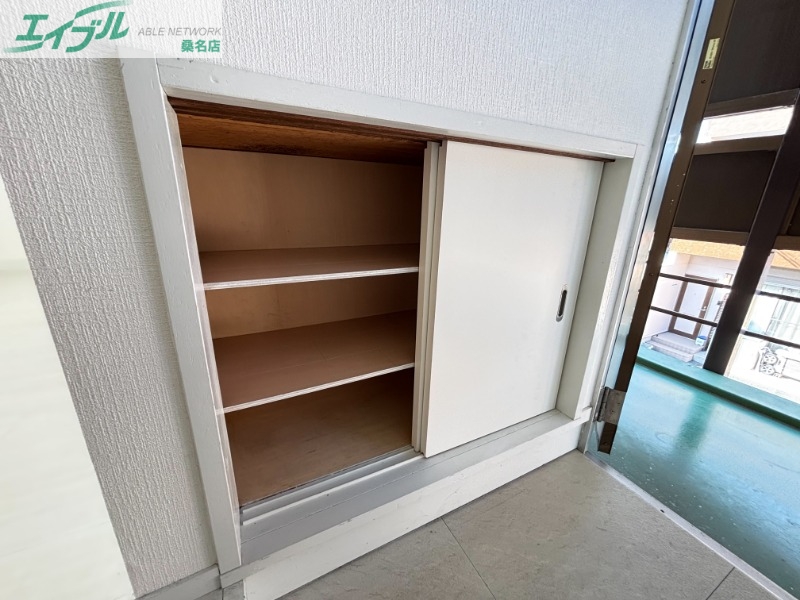 収納　同型参考写真