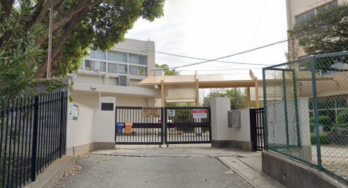 中学校　神戸市立玉津中学校（中学校）まで586m