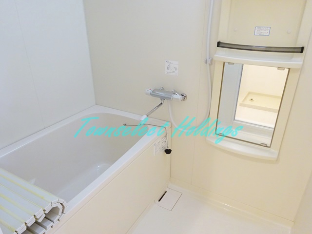 バス・シャワールーム　清潔感のあるお風呂です♪