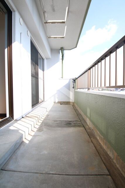 バルコニー　※別室の参考写真の為、現況優先です。