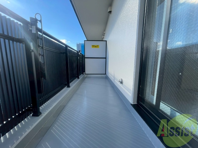 バルコニー　バルコニーです。洗濯物を干したり一息ついたりできますね！