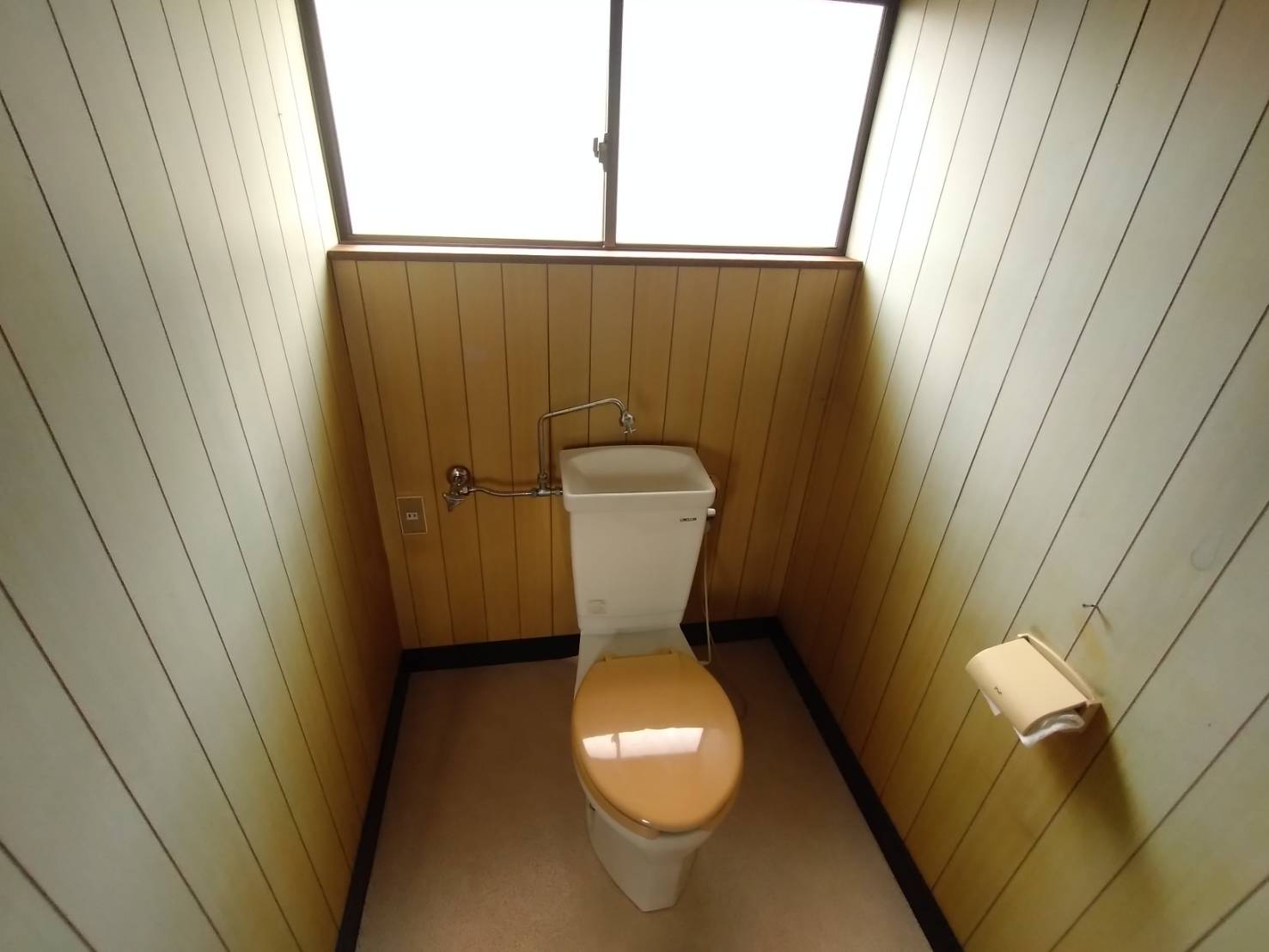 中津川市茄子川貸家のトイレ写真