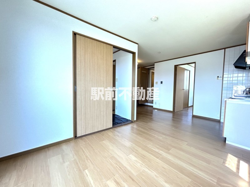 居室・リビング　広々リビングは１２帖♪