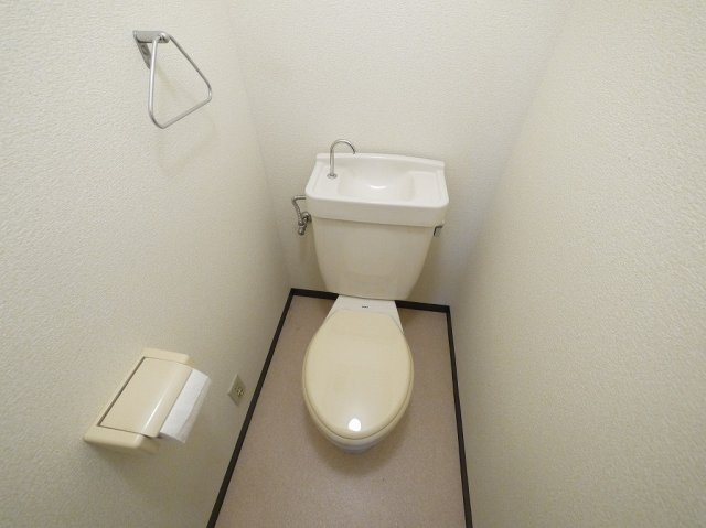 トイレ　トイレもきれいです