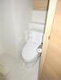 トイレ　別号室参考写真です