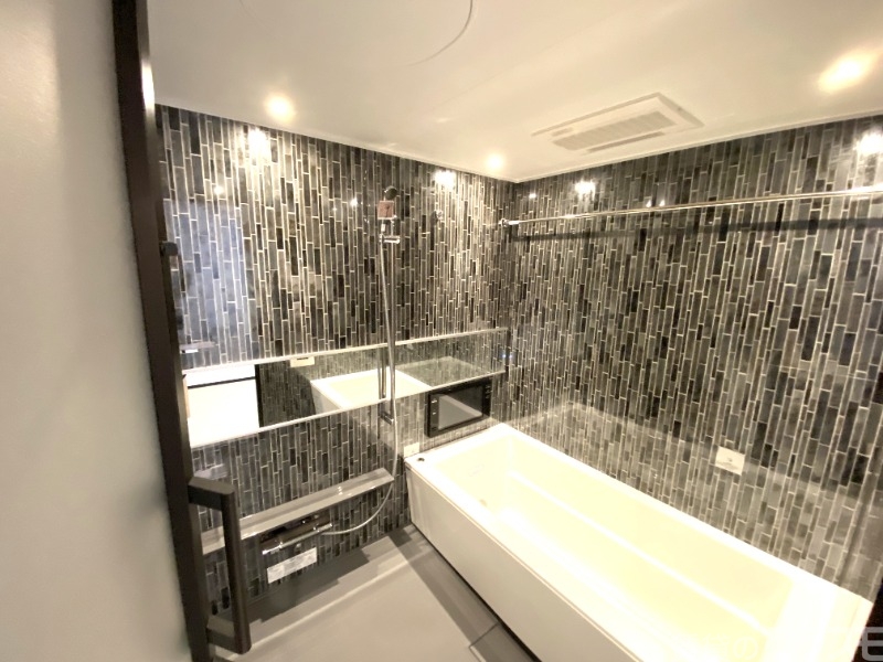 バス・シャワールーム　豪華な浴室です！