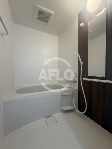 バス・シャワールーム　オガールコートナカモズ　浴室