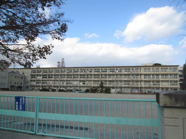 中学校　岡崎市立南中学校（中学校）まで621m