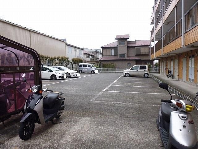 駐車場　★敷地内の駐車場です★