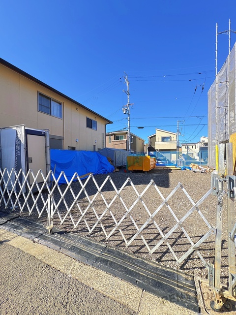 駐車場　外観（建設中）