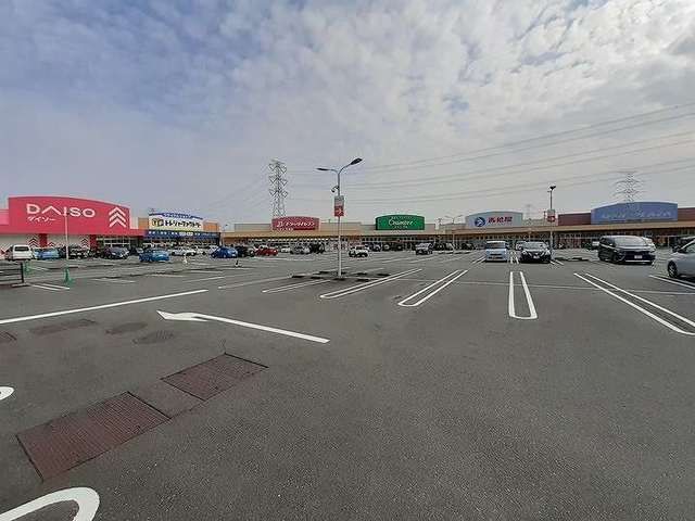 ショッピングセンター　シュロアモール筑紫野（ショッピングセンター）まで1100m