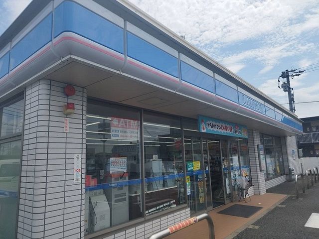 コンビニ　ローソン（コンビニ）まで500m