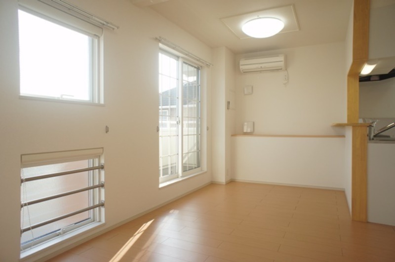 居室・リビング　図面と現状に相違がある場合には現状を優先