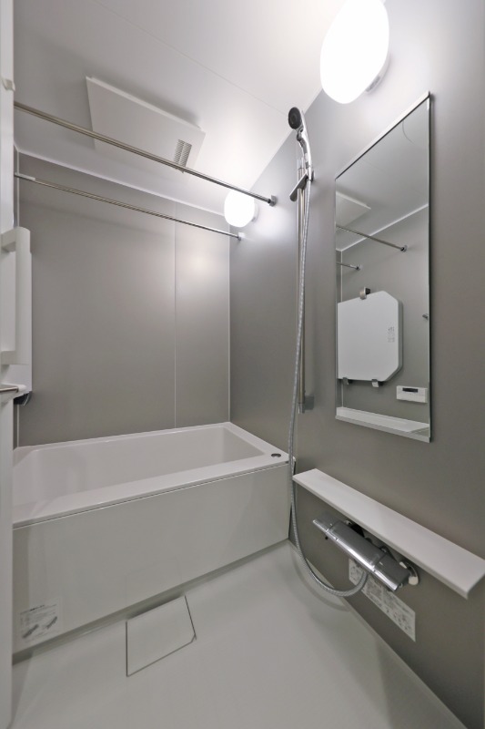 バス・シャワールーム　バスルーム