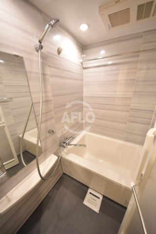 バス・シャワールーム　ファーストステージ京町堀レジデンス　浴室