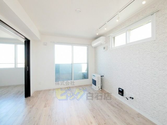 居室・リビング　広々リビングです♪