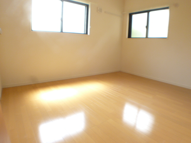 その他部屋・スペース　6.4帖の独立した洋室、寝室にピッタリです