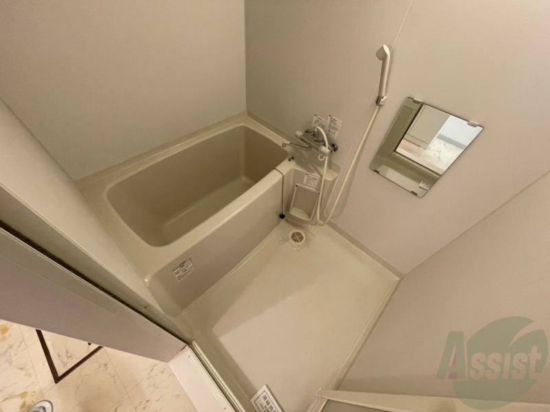 バス・シャワールーム　お風呂になります。一日の疲れを癒してくださいね。