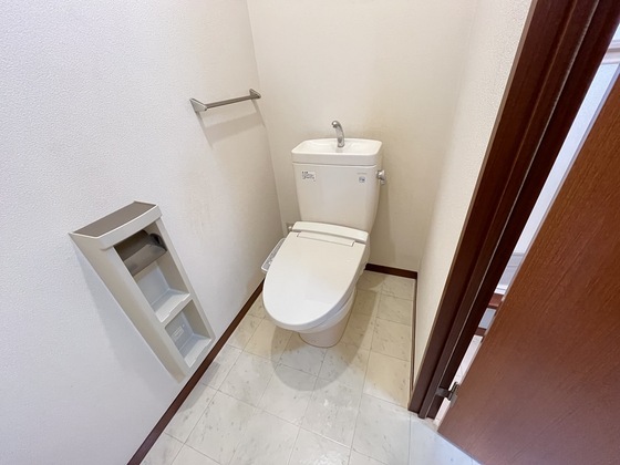 トイレ　※別部屋の写真です