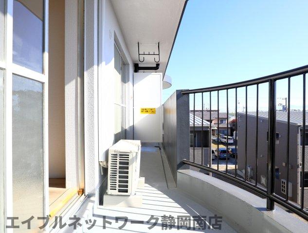 バルコニー　バルコニー付きです