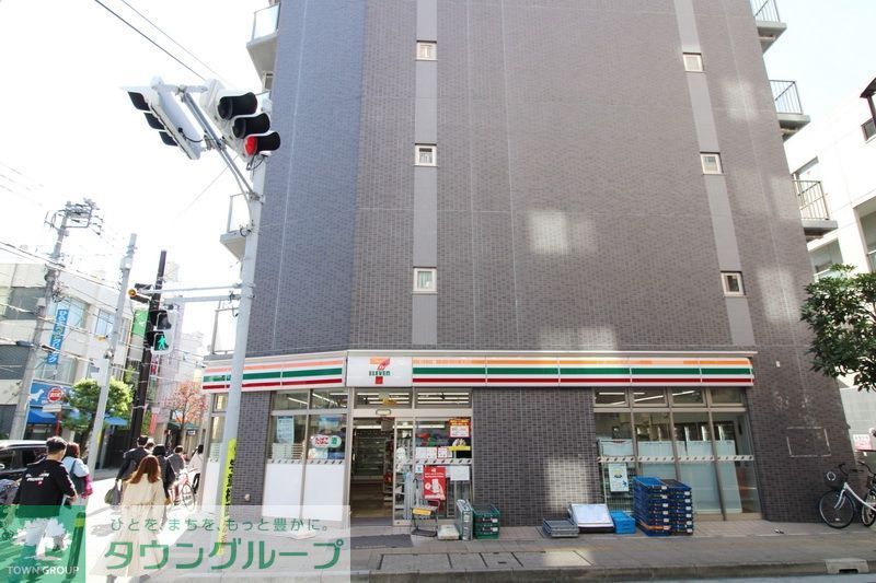 コンビニ　セブンイレブン市川駅南口店（コンビニ）まで240m