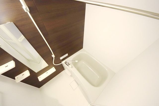 バス・シャワールーム　バス・トイレは別です！