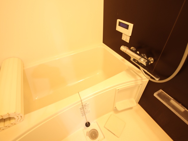 バス・シャワールーム　※別室の参考写真の為、現況優先です。