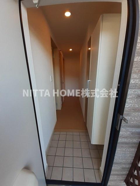 玄関　十分なスペースの玄関です◆