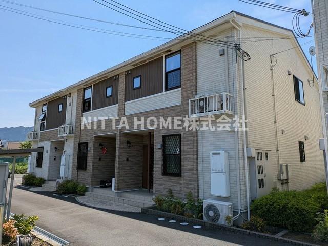 建物外観　設備充実の築浅物件ですよ◎