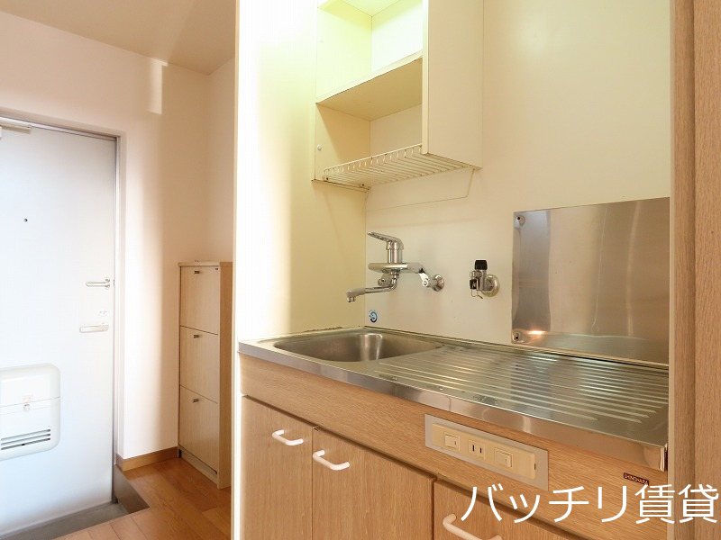 キッチン　画像は別号室タイプの為、現状を優先致します。
