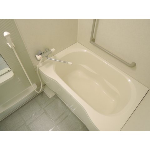 バス・シャワールーム　バストイレ別でおすすめです☆