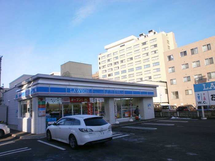 コンビニ　ローソン（コンビニ）まで400m