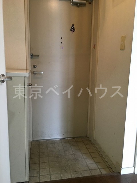 玄関　※別部屋参考写真