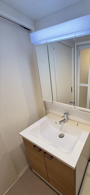 洗面設備　同仕様