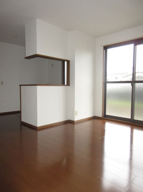 居室・リビング　明るいＬＤＫです。