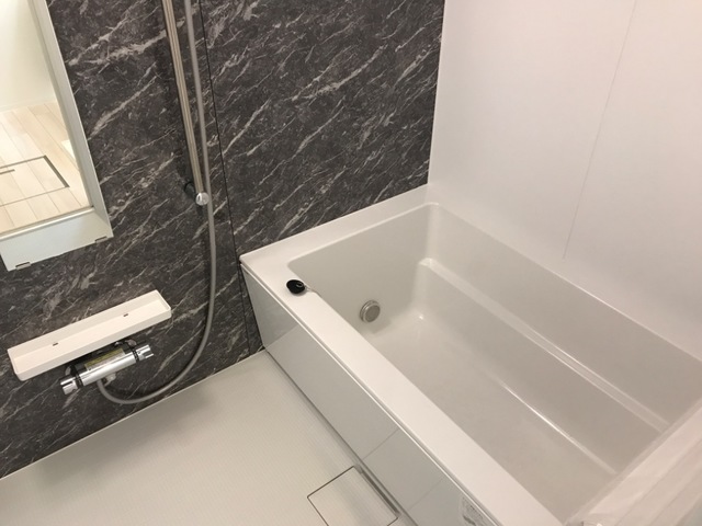 バス・シャワールーム　バス