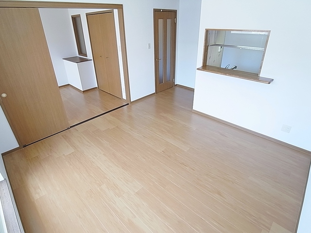 居室・リビング　広々約１２帖のリビングです。