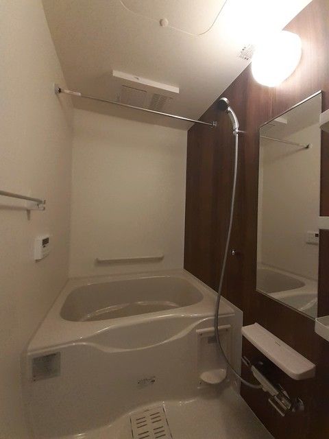 バス・シャワールーム　バス