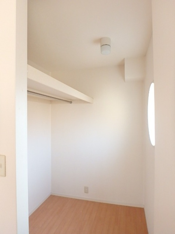 収納　図面と現状に相違がある場合には現状を優先