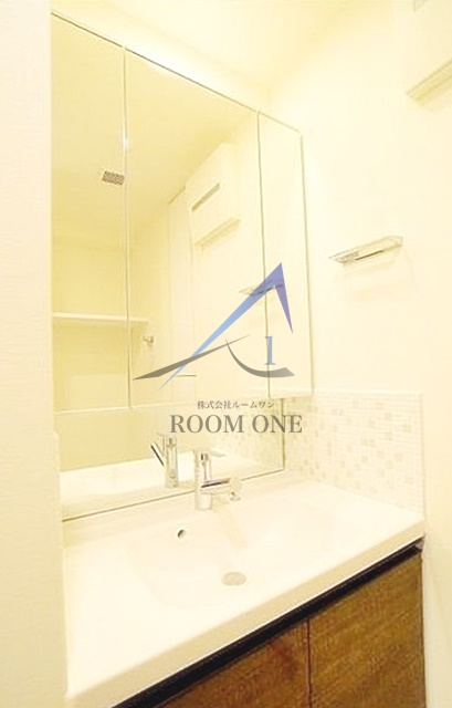 洗面設備　洗面台です。