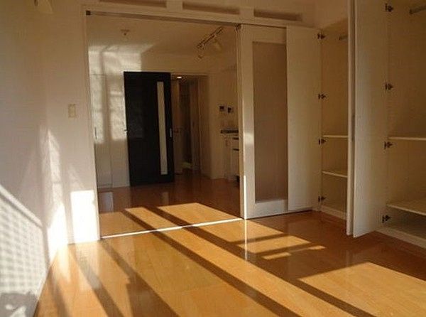 居室・リビング　明るいお部屋ですね♪