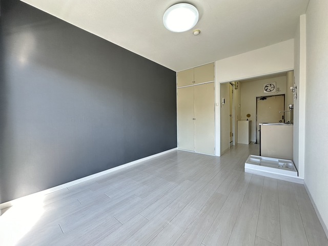 居室・リビング　別部屋参考写真です