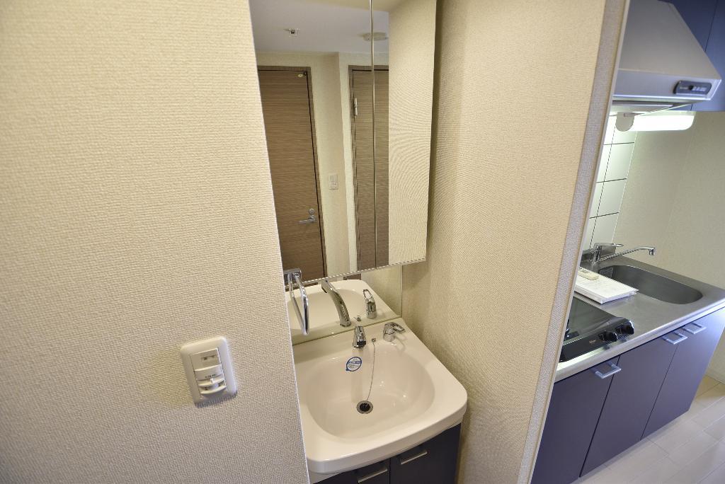 洗面設備　洗髪洗面化粧台