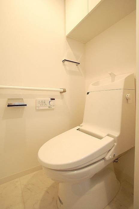 トイレ　コンパクトで使いやすいトイレです