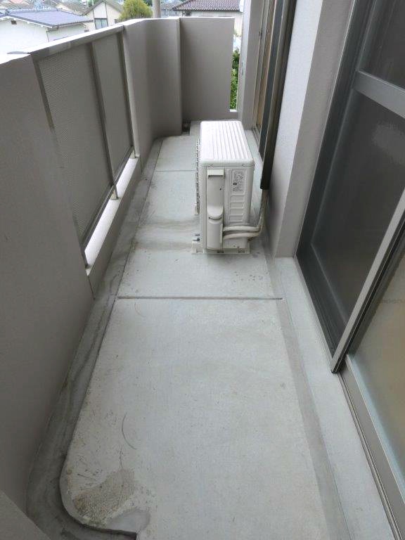 バルコニー　図面と現状に相違がある場合には現状を優先