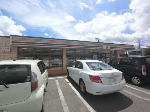 コンビニ　セブンイレブン成田吉岡店（コンビニ）まで1176m