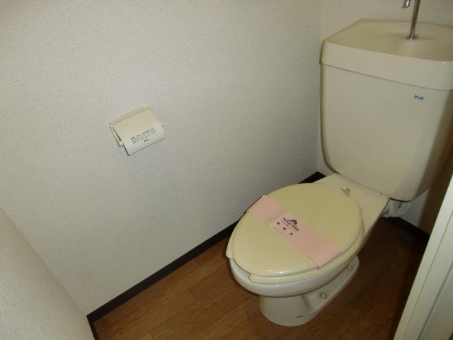 トイレ　清潔感のあるトイレです