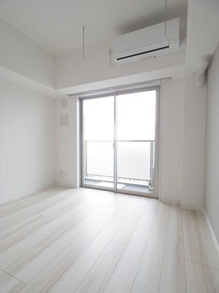 居室・リビング　※別部屋参考写真