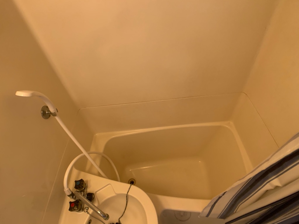 バス・シャワールーム　シンプルで機能的なユニットバスです！