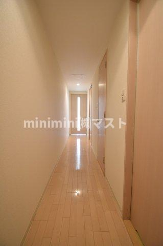 玄関　※建物内別間取参考写真